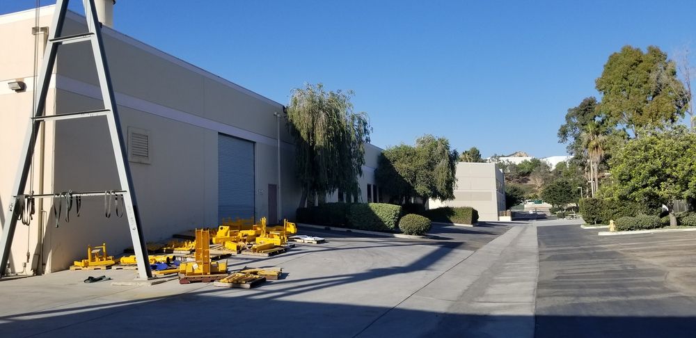 Malabar Industrial Property: 220 W Los Angeles Ave, Simi Valley, CA 93065